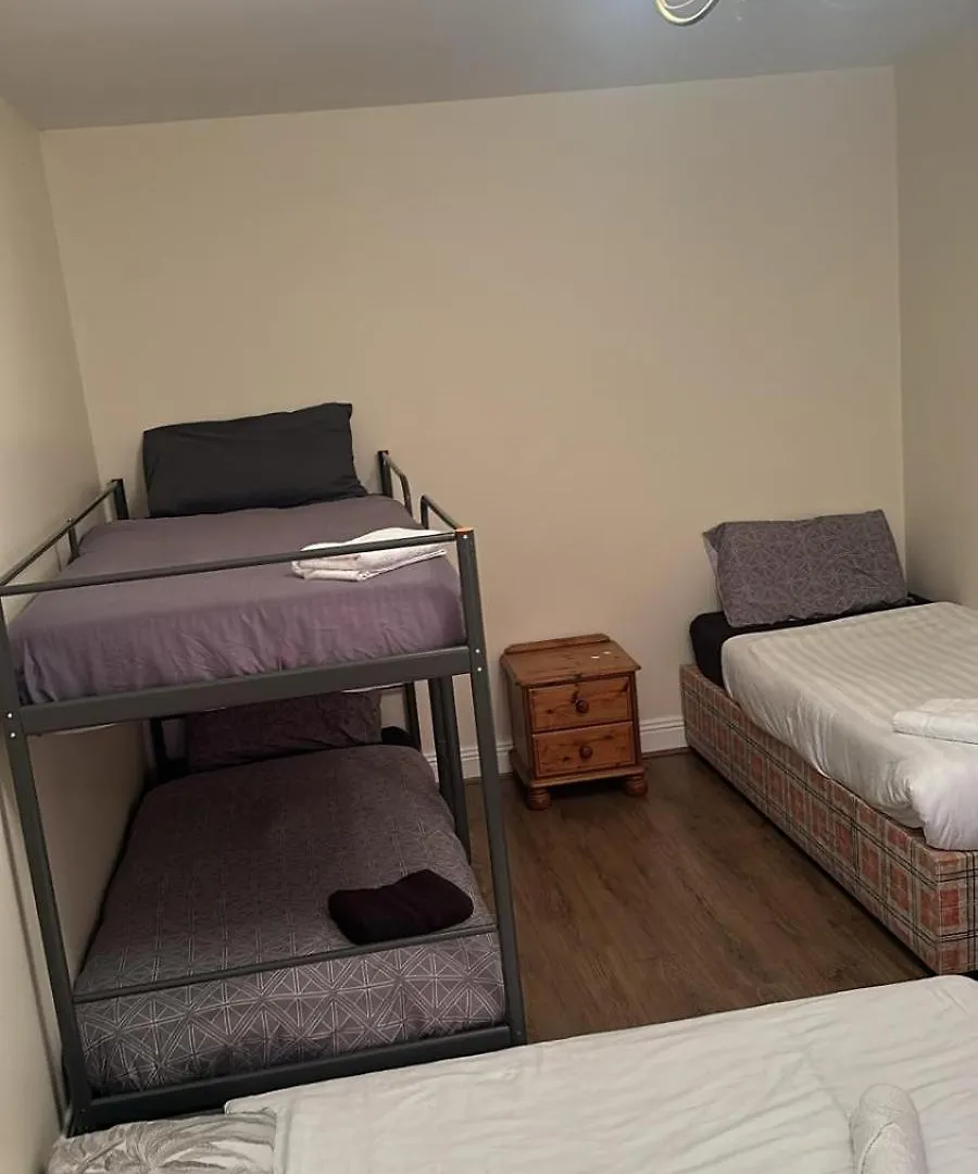 Airport And Dcu, No Parking Hostel Dublin